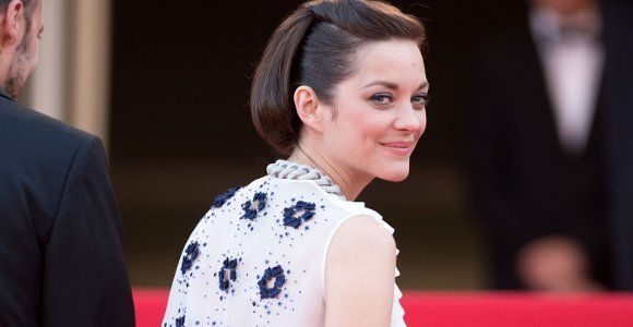 30 ans de Canal + : Marion Cotillard en duo avec Metronomy (Vidéo replay)