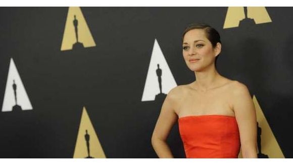 Marion Cotillard : une très grosse frayeur à bord d'un avion