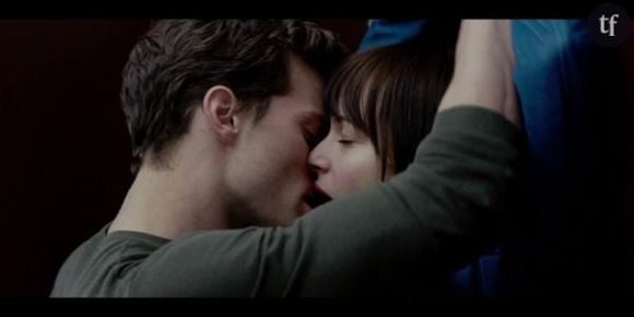 Fifty Shades of Grey : une nouvelle bande annonce (très) sensuelle