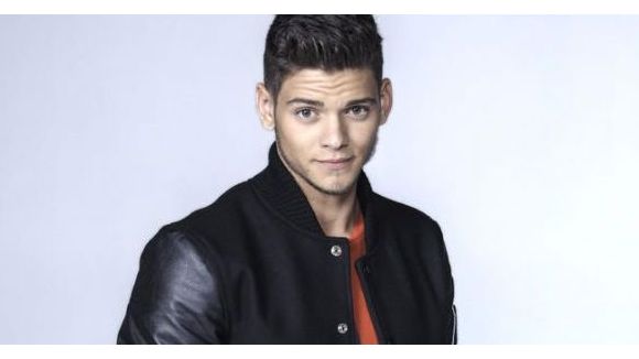 Danse avec les stars 2014 : Rayane Benseti vivement encouragé à danser torse nu