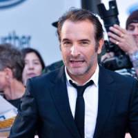 Jean Dujardin "s’auto-soûle" à force de se voir dans les magazines