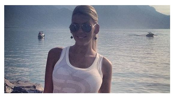 Amélie Neten :  fausses photos et fan effrayant