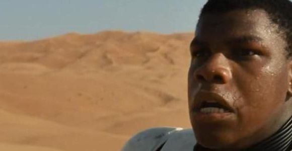 "Star Wars 7" : le Stormtrooper black répond aux racistes
