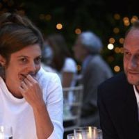 Benoît Poel­voorde confirme son histoire d'amour avec Chiara Mastroianni