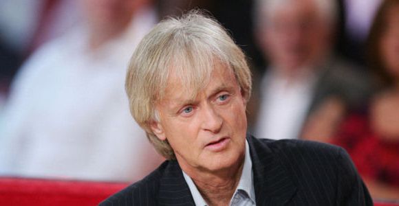 Dave conseille à Christophe Hondelatte de "prendre des calmants"