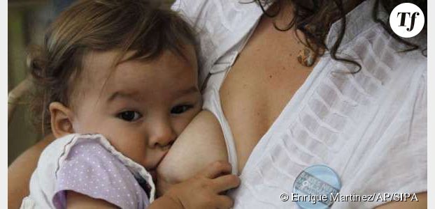 Colère à Londres : ces mères manifestent leur droit à allaiter en public