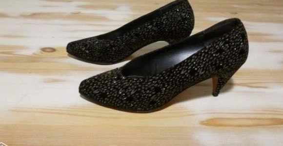LeBonCoin : elle vend des escarpins trop moches