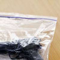 Un homme tue sa femme et ses deux enfants