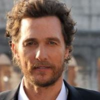 Il sort du coma et se prend pour Matthew McConaughey 