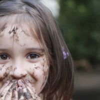 15 trucs franchement dégueus qu’on faisait quand on était petits