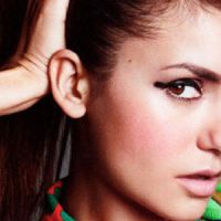 Nina Dobrev : l'évolution de ses coiffures en vidéo