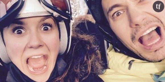 Nina Dobrev : elle s'éclate à la montagne avec sa famille (photos)