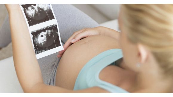 Poster son échographie sur Internet : la tendance british qui fait le buzz 