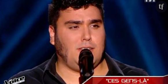 The Voice 2015 : Yoann Launay du groupe Charivari enchante le public sur Brel (Vidéo)