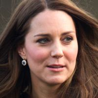 Kate Middleton : la reine lui demande de sourire en public