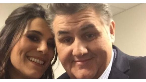 Karine Ferri : pause tendresse avec un "vieux copain"