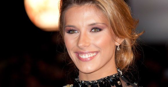 Miss Univers 2015 : la préparation intensive de Camille Cerf