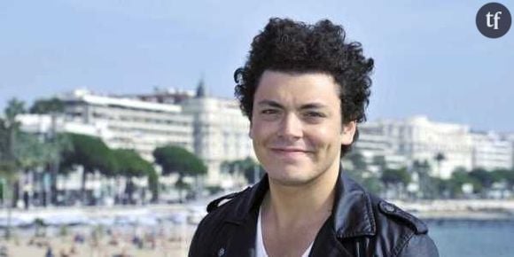 Kev Adams : un humoriste avec le cœur sur la main