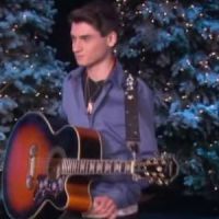 The Voice 2015 : David Thibault, un fan d’Elvis futur gagnant ? (Vidéo)