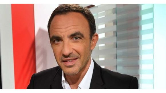 The Voice 2015 : Nikos Aliagas serait un passeur d'âme 