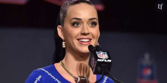 Super Bowl 2015 : Katy Perry sur scène avec un lion et des requins ?