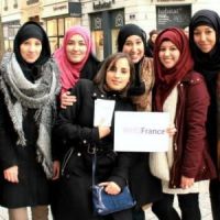 Journée internationale du hijab : "Avant de juger, essaie de te couvrir pour une journée"