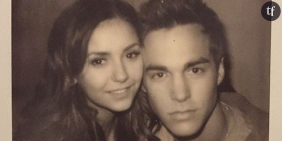 Nina Dobrev : très proche de Chris Wood torse nu (photo)