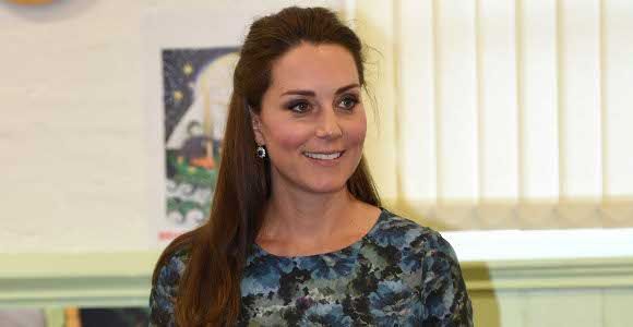 Kate Middleton radieuse et souriante pour son 7e mois de grossesse