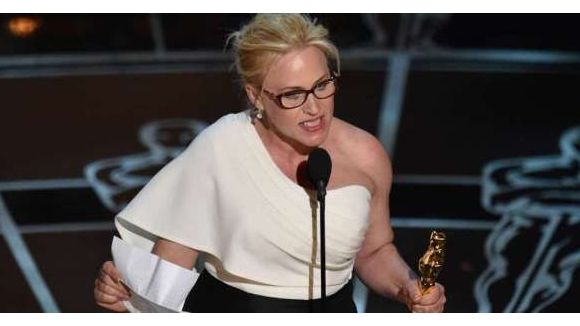 Patricia Arquette secoue les Oscars en militant pour l'égalité salariale