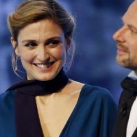 César 2015 : un moment gênant pour Julie Gayet – vidéo