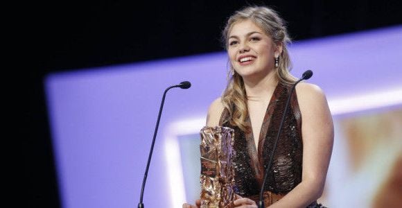 Louane Emera a un léger problème de... nicotine !