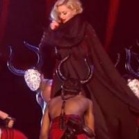 Brit Awards 2015 : une chute impressionnante pour Madonna (Vidéo)