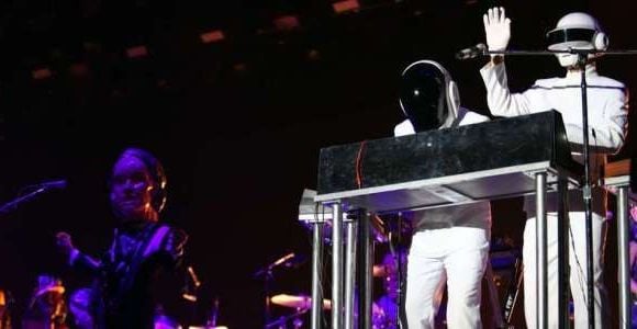 Daft Punk : le groupe sans casque pour une sculpture 