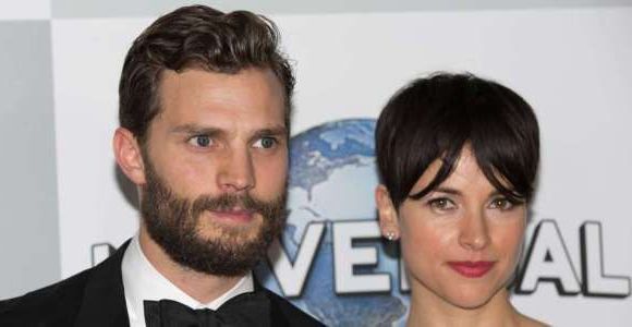 Jamie Dornan : balade en amoureux avec Amelia Warner à Londres (photos)
