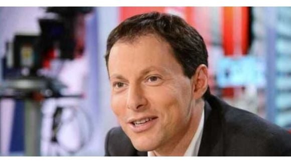 Marc-Olivier Fogiel a des implants capillaires