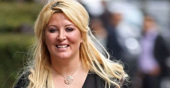 Loana : elle regrette la scène de la piscine dans "Loft Story" 