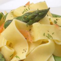 Tagliatelles aux asperges et palourdes