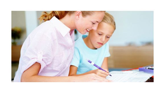 Soutien scolaire en ligne, à domicile, ou à l’école : comment choisir ?