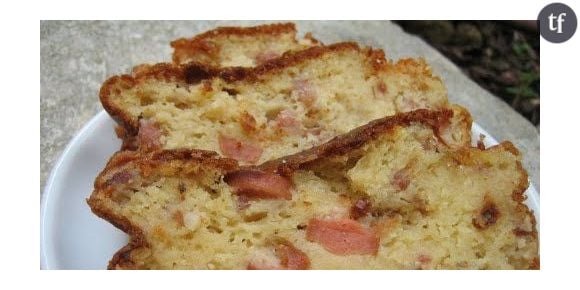 Cake salé aux oignons et lardons