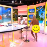 Les Anges 7 : Vivian nu sur le plateau du Mag (vidéo)