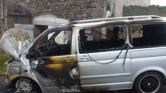 LeBonCoin : il vend une voiture totalement brûlée !