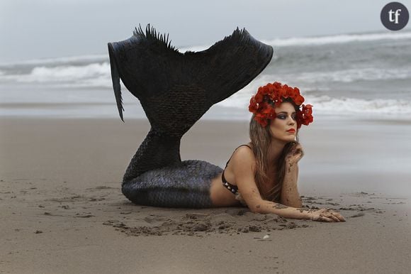 Mannequin posant en sirène pour le site Project Mermaids