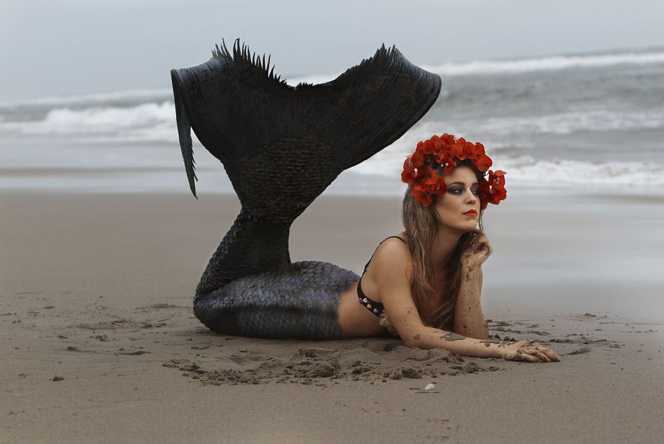 Mannequin posant en sirène pour le site Project Mermaids