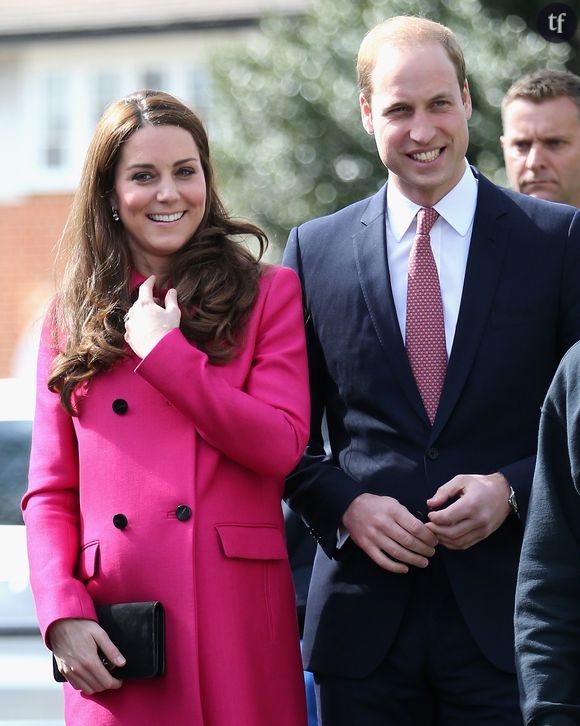 Kate Middleton, accompagnée de William, lors de sa dernière apparition publique avant l'accouchement, le 27 mars 2015.