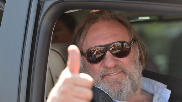 Sophie Marceau : Gérard Depardieu s'interroge sur ses "accidents" de sein et de culotte