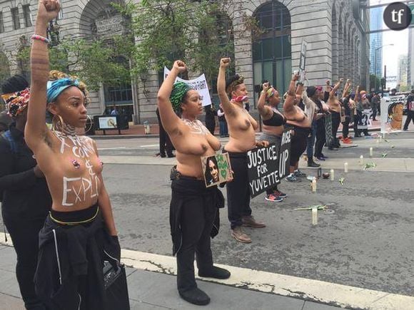 Des femmes noires manifestent contre les violences policières à San Francisco.