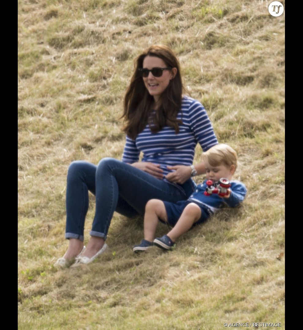 Kate Middleton, le prince Gerge et ses Crocs.