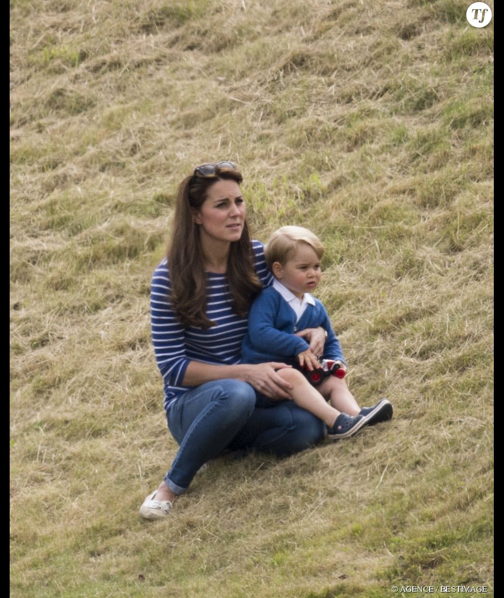 Kate Middleton et son fils le prince George (en Crocs).