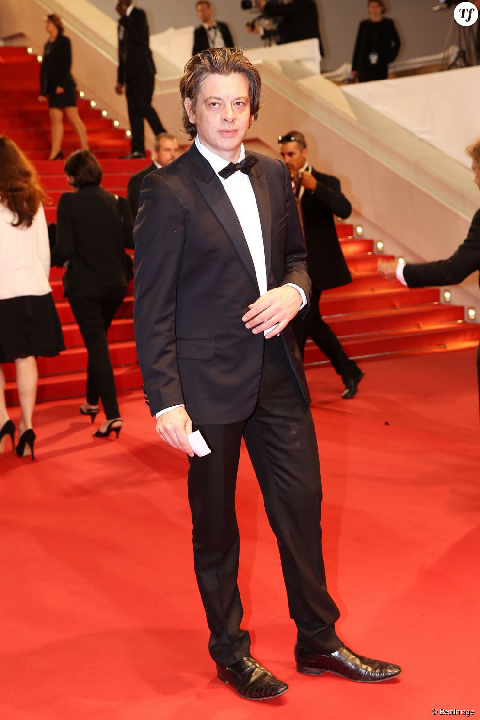 Benjamin Biolay monte les marches du 68e Fetsival de Cannes