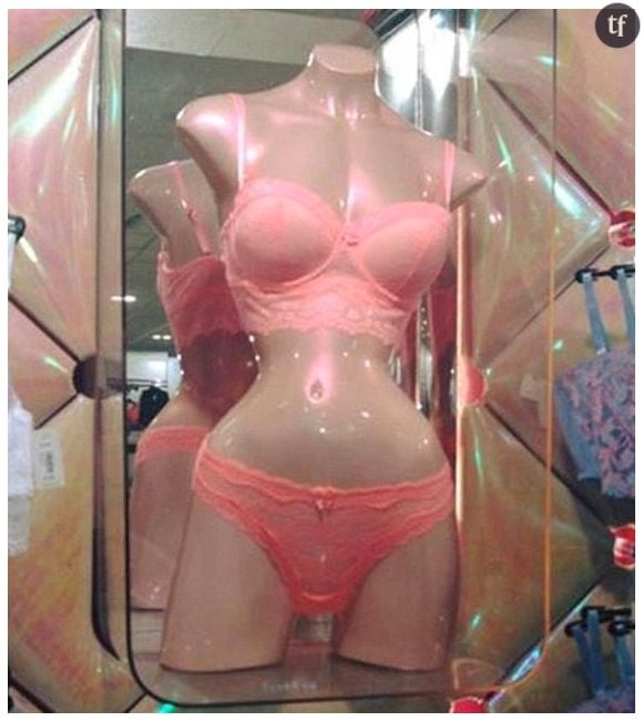 Un mannequin dans une boutique New Look crée le scandale